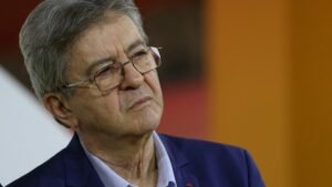 Mélenchon et le voile : un revirement qui coûte cher à sa crédibilité