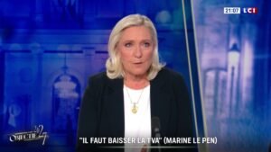 Marine Le Pen laisse passer le budget Lecornu pour mieux préparer 2027