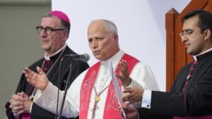 Le pape Léon XIV clôture sa visite historique en France