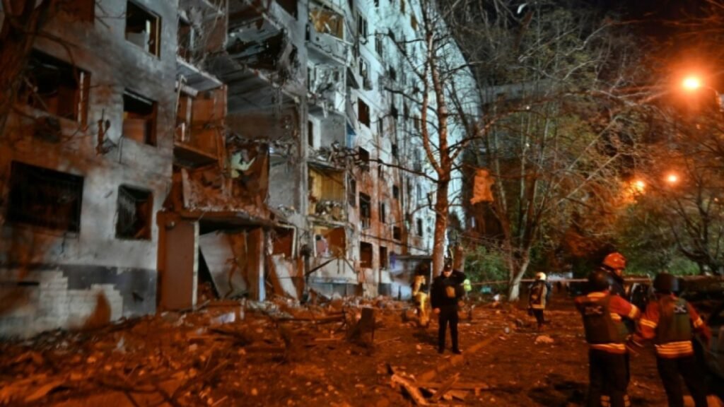 Russie frappe Kiev : clinique et Académie des sciences touchées