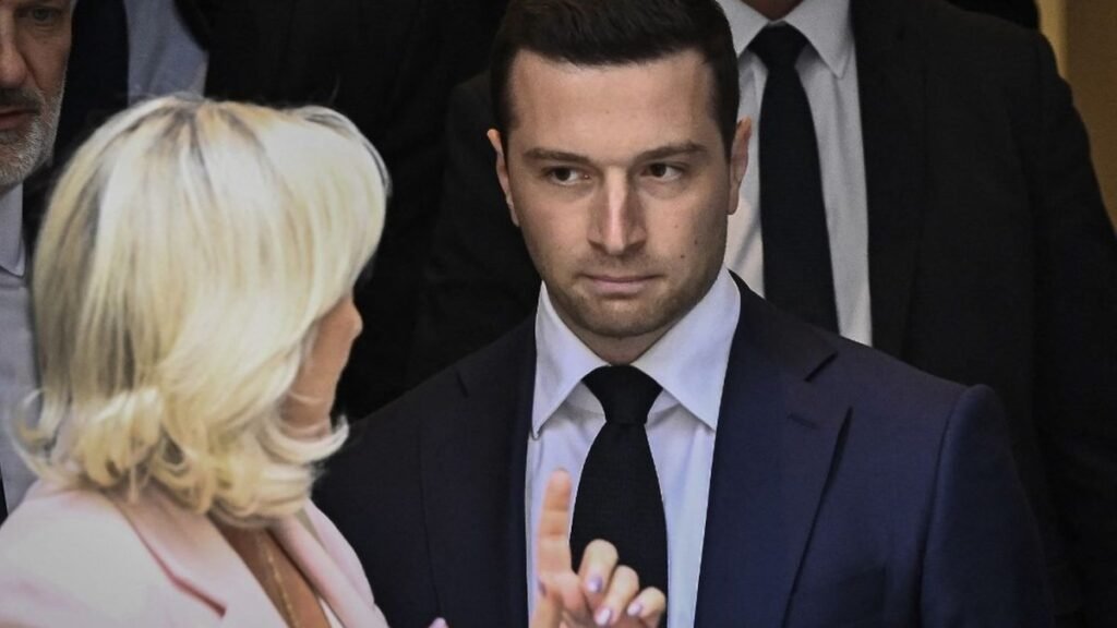 Bardella et les écrits antisémites : Le Pen choisit la loyauté