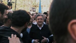 Mélenchon à Clermont-Ferrand mise tout sur la jeunesse
