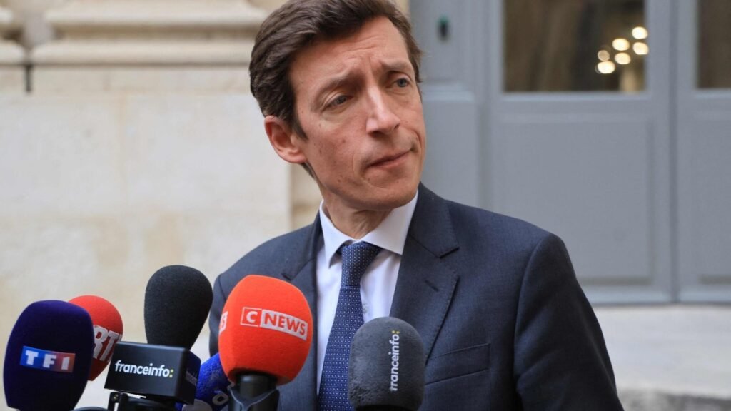 Blocus des lycées : Geffray face aux lycéens pour la troisième