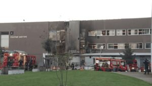 Incendie volontaire à l’université de Rouen : façade détruite