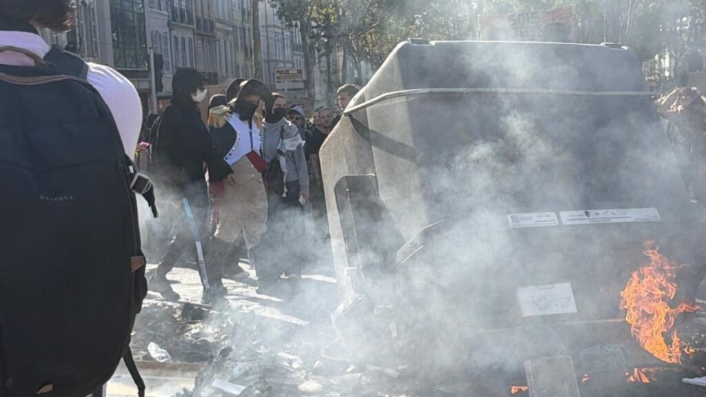 Violences du 17 octobre : 2 000 commerces dévastés
