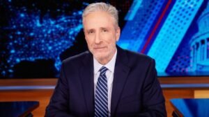 Jon Stewart reste au Daily Show jusqu’en 2028