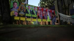 Brésil : Lula et Bolsonaro s’accusent mutuellement, Meta au centre
