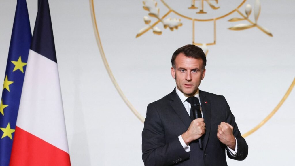Macron reçoit les lycéens avant une mobilisation sous tension